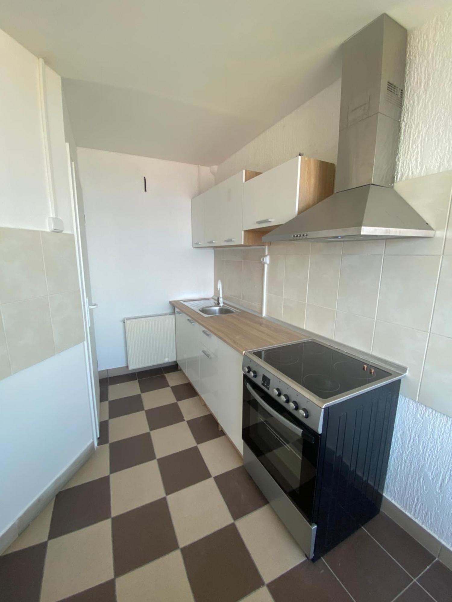 Apartament Salyna *