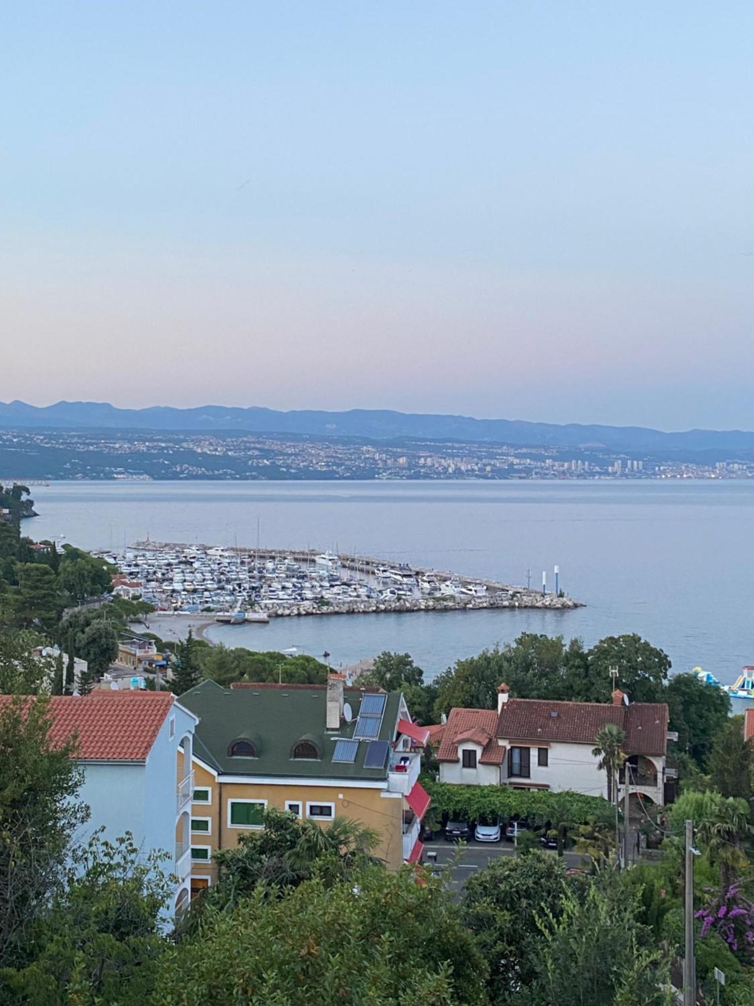 Salyna Apartament *