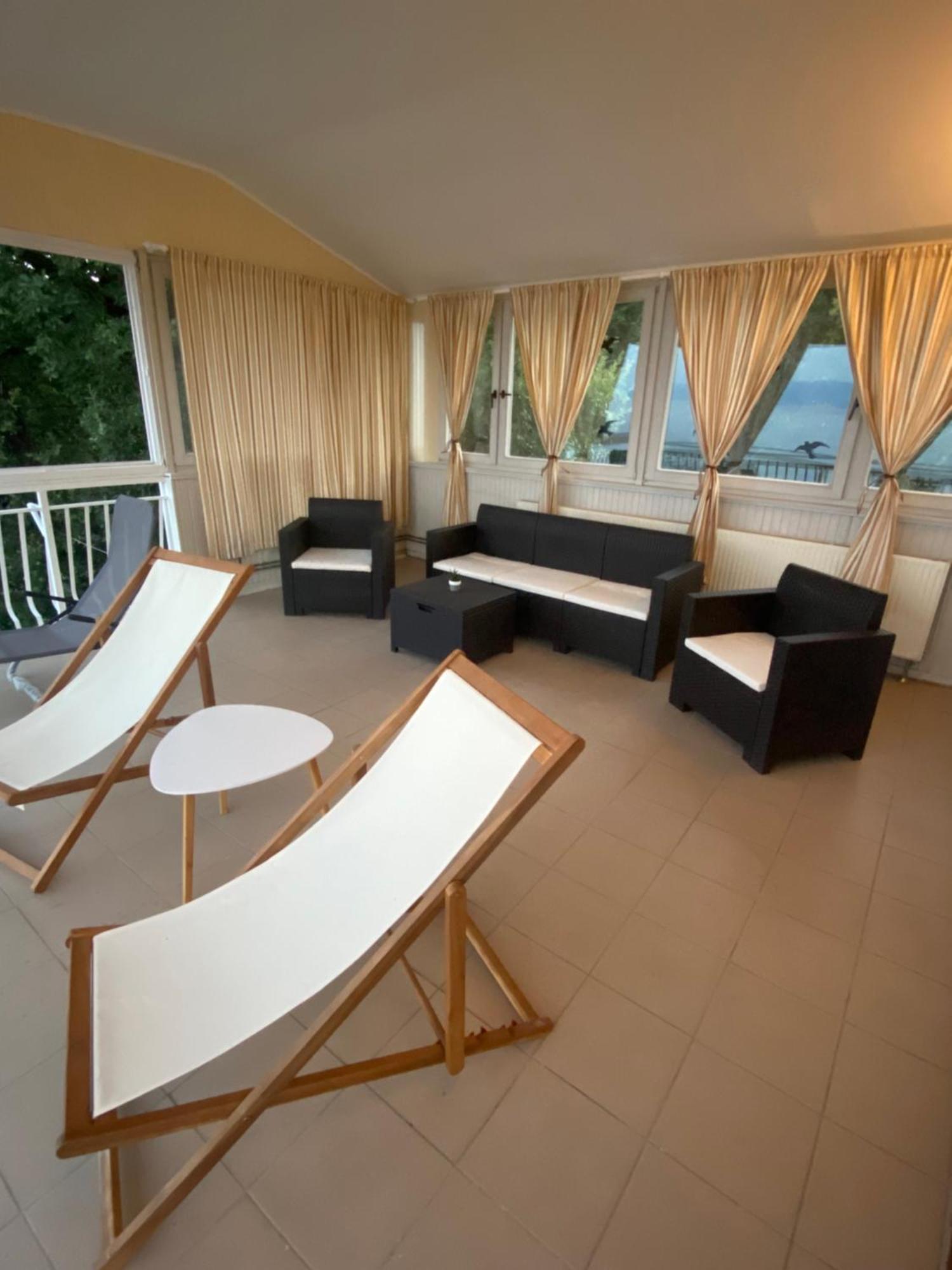 Salyna Apartment