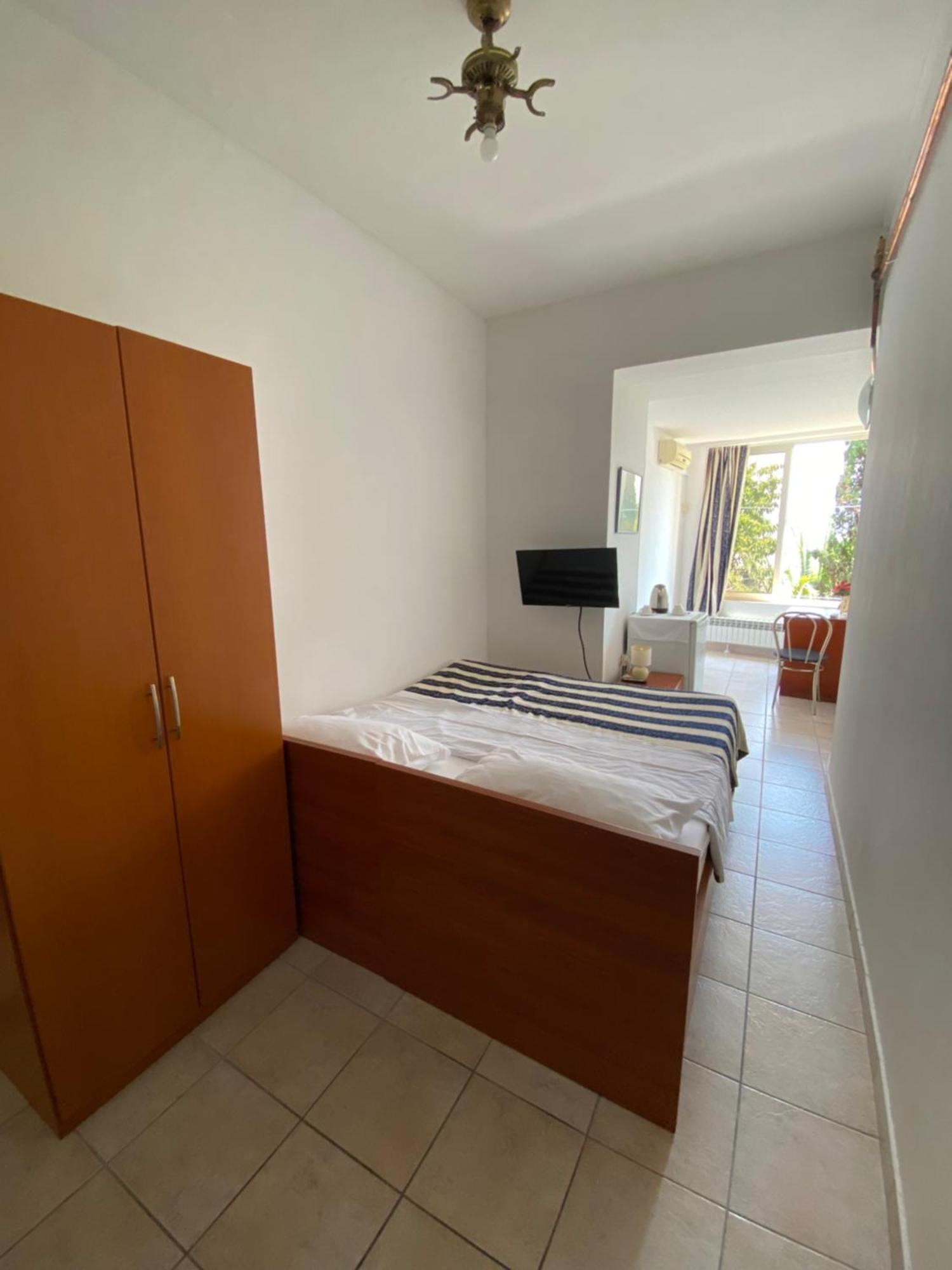 Salyna Apartment *